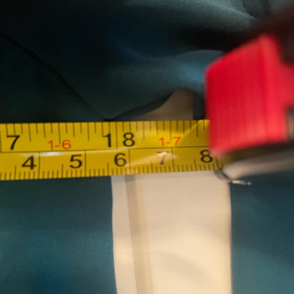 New w/ Tags Express -Dark Green Dress w/ Key Hole Cut Out on Neck Line Size XS - Picture 7 of 8